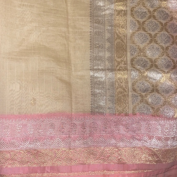 Dresses & Skirts - Elegant Pink and Gold Saree